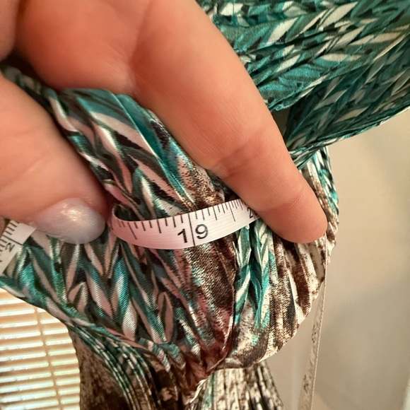 Milano Brown and Cream Smocked Cap Sleeve Blouse - Picture 6 of 7